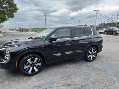 2026 Mitsubishi Outlander SE