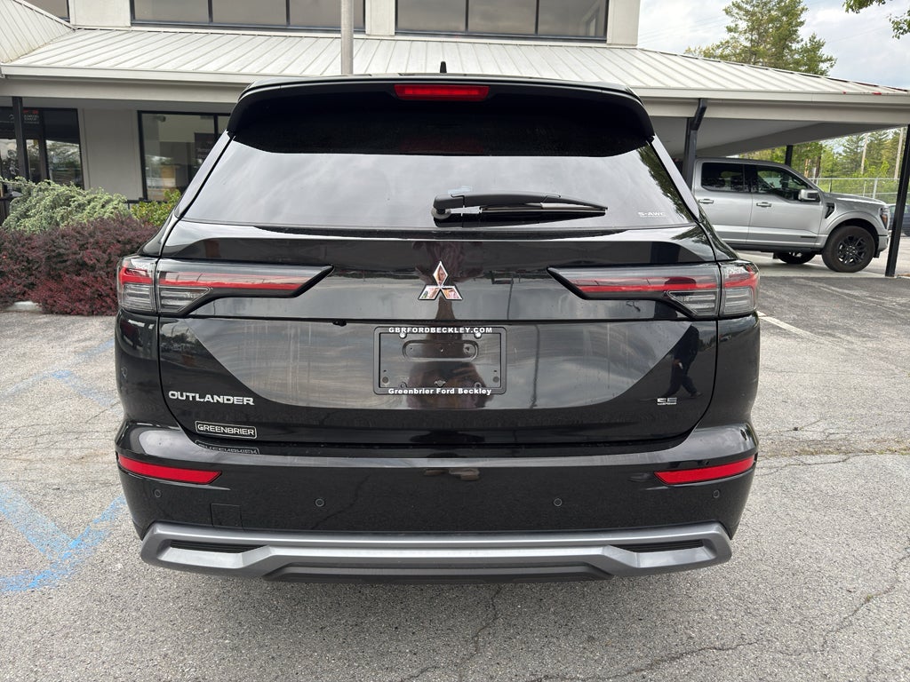 2026 Mitsubishi Outlander SE