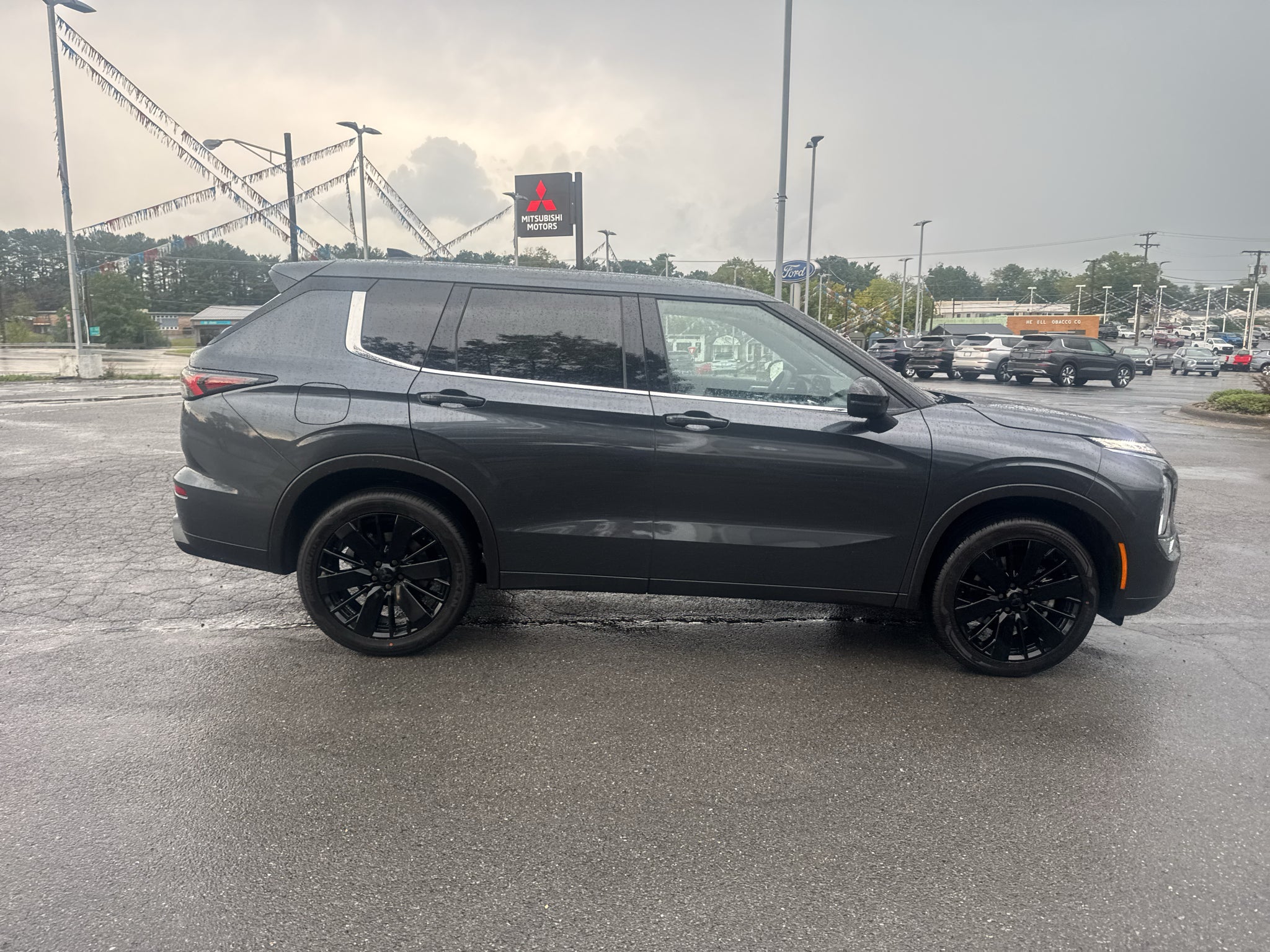 2026 Mitsubishi Outlander LE