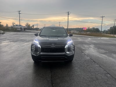 2026 Mitsubishi Outlander LE