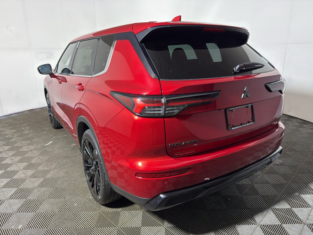 2026 Mitsubishi Outlander LE