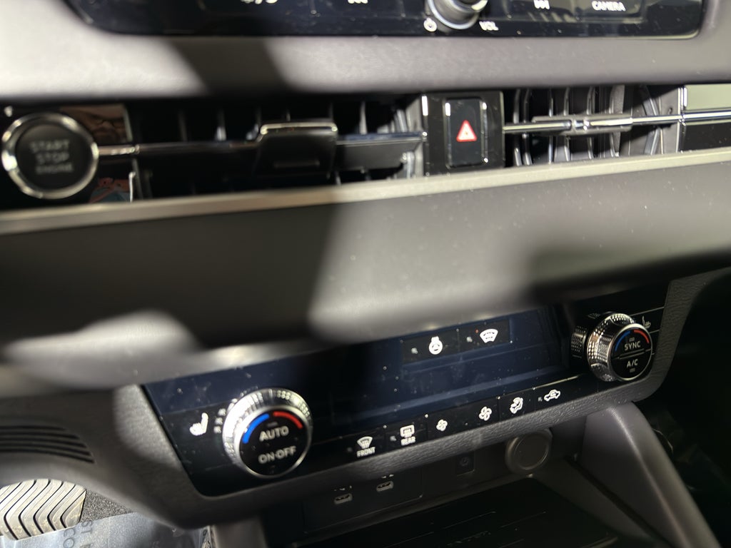 2026 Mitsubishi Outlander LE