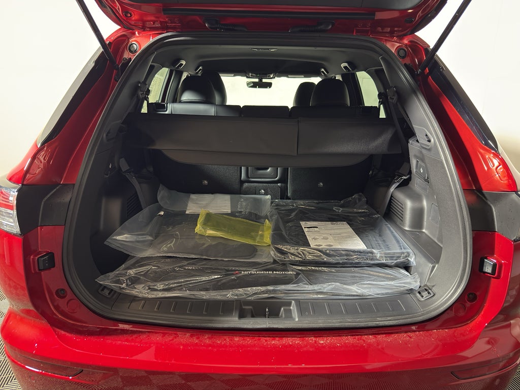 2026 Mitsubishi Outlander LE