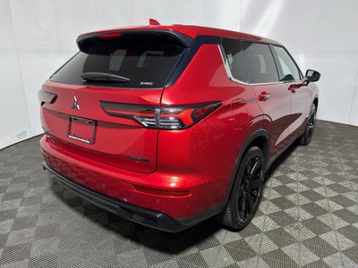 2026 Mitsubishi Outlander LE