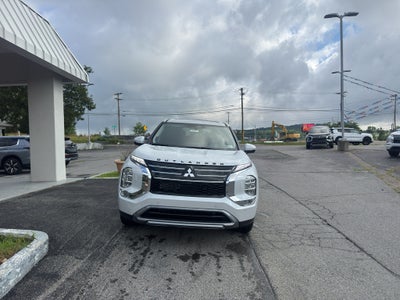 2026 Mitsubishi Outlander SE