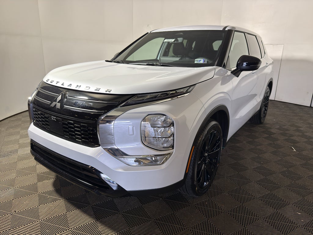 2026 Mitsubishi Outlander LE S-AWC's photo