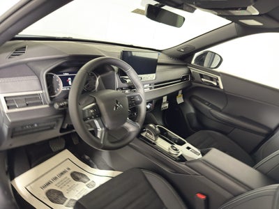 2026 Mitsubishi Outlander LE