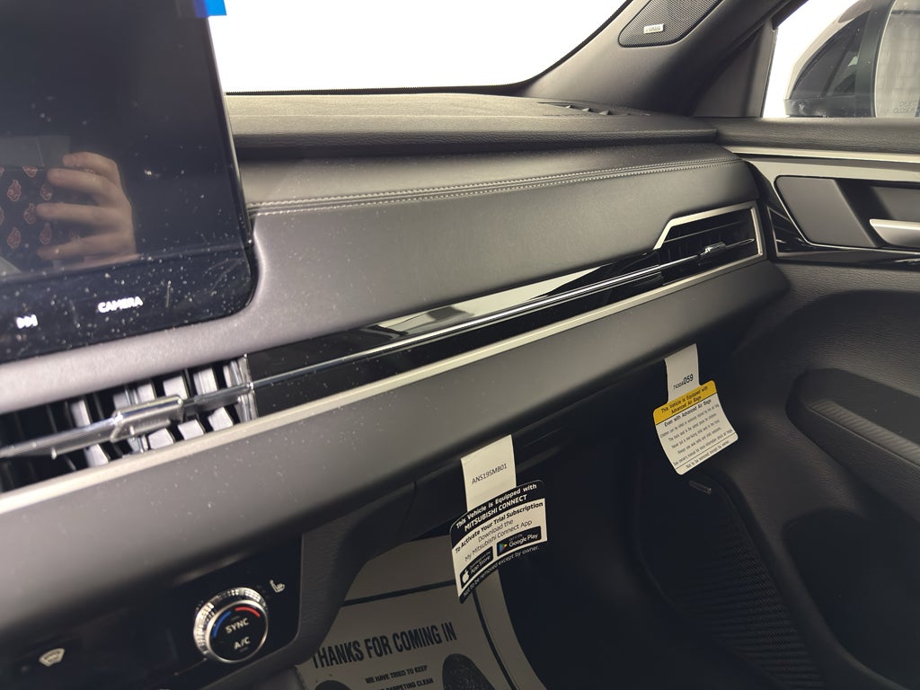 2026 Mitsubishi Outlander LE