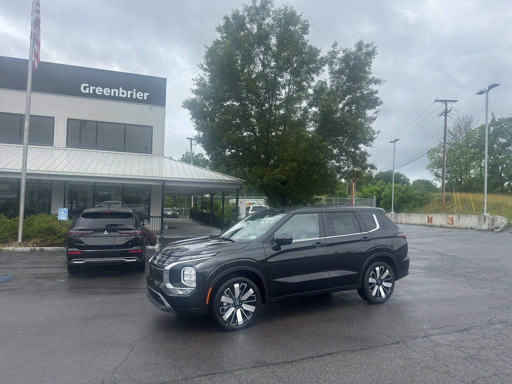 2026 Mitsubishi Outlander SE