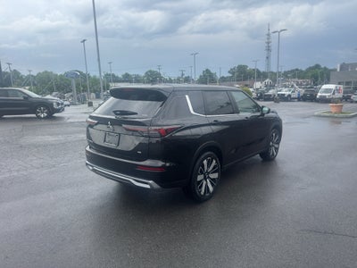 2026 Mitsubishi Outlander SE
