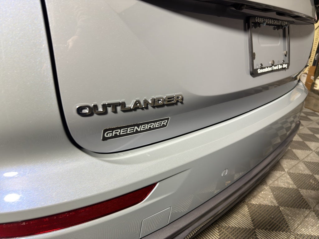 2026 Mitsubishi Outlander SE