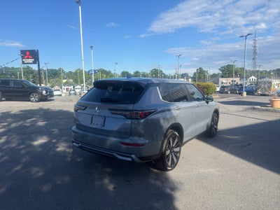 2026 Mitsubishi Outlander SE
