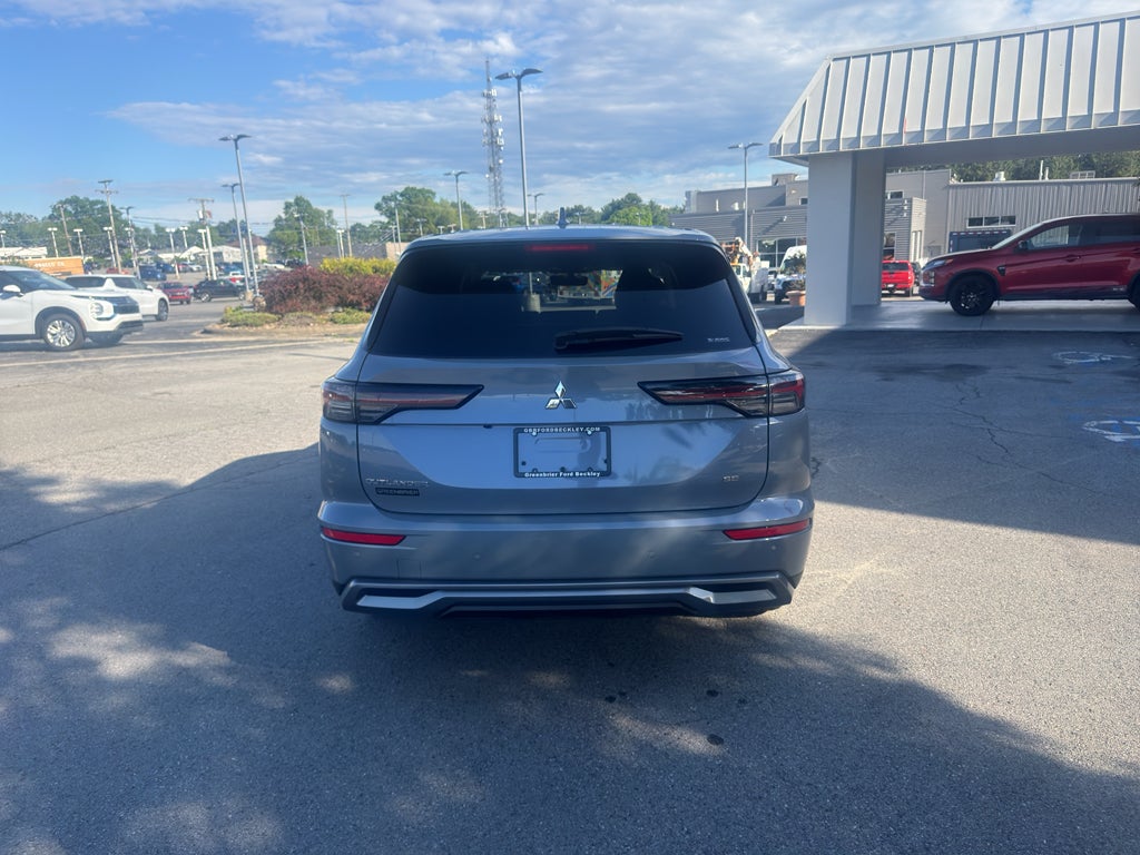 2026 Mitsubishi Outlander SE