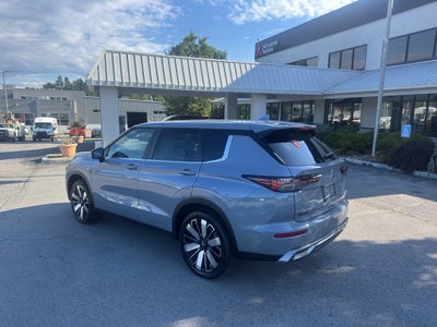 2026 Mitsubishi Outlander SE