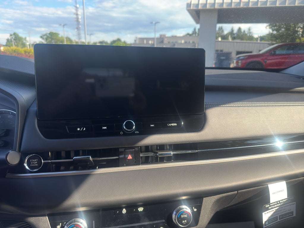 2026 Mitsubishi Outlander SE