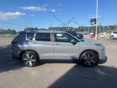 2026 Mitsubishi Outlander SE