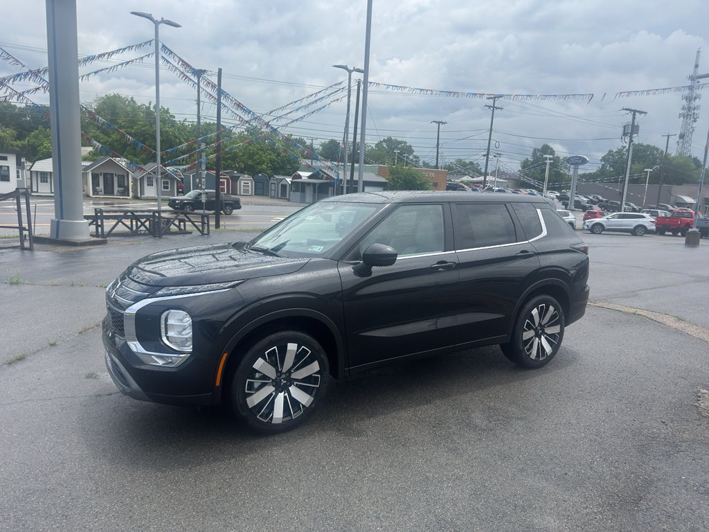 2026 Mitsubishi Outlander SE