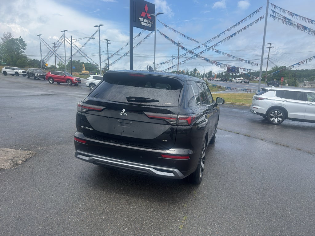 2026 Mitsubishi Outlander SE
