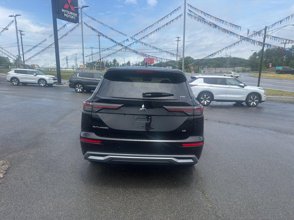 2026 Mitsubishi Outlander SE