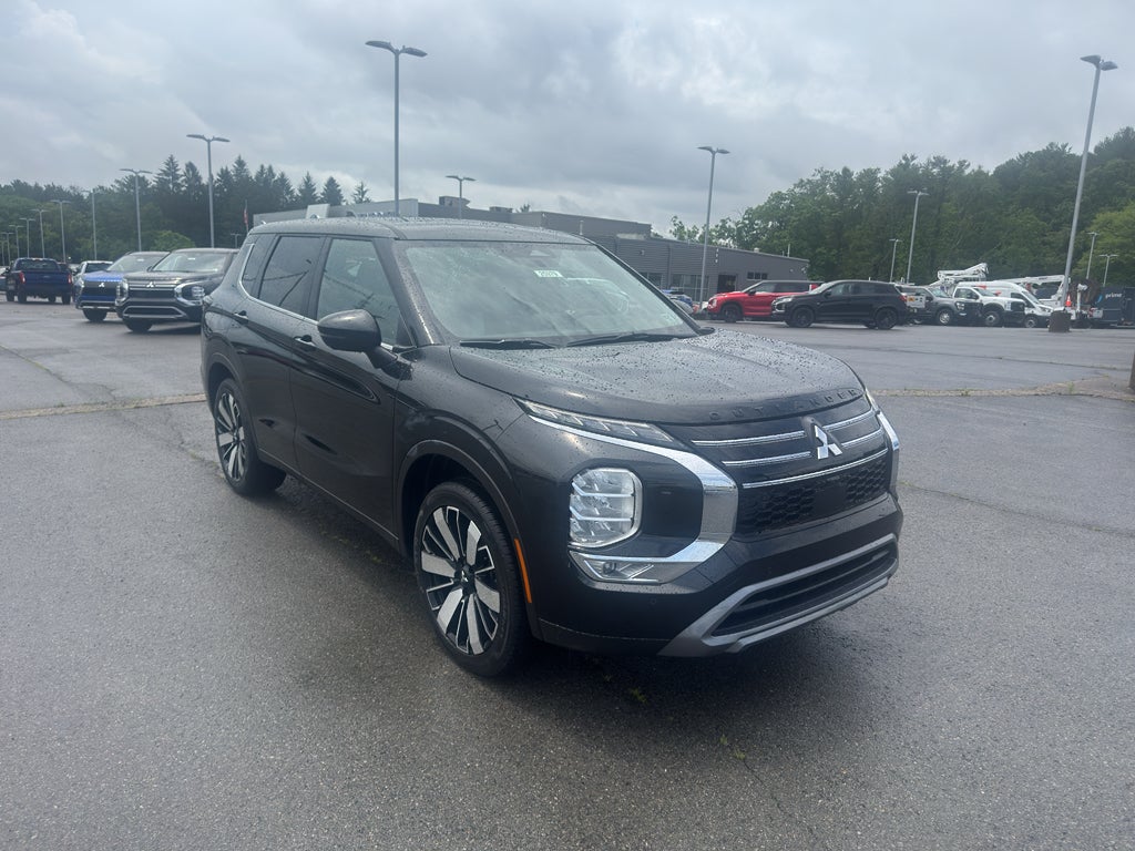 2026 Mitsubishi Outlander SE