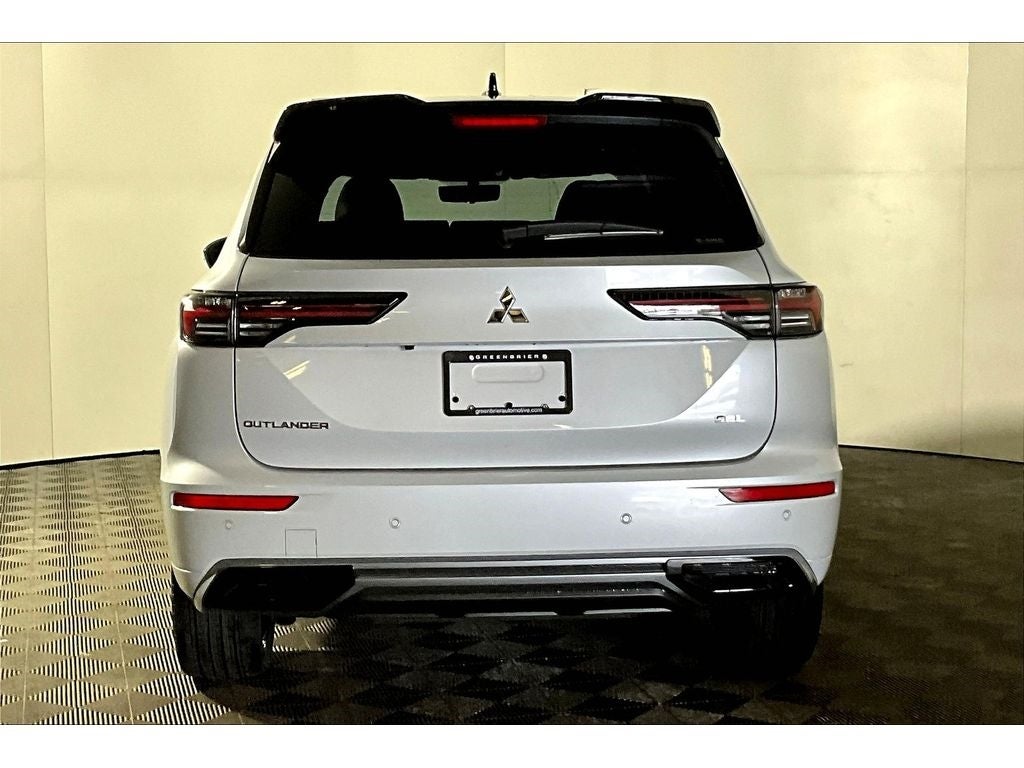 2025 Mitsubishi Outlander SEL