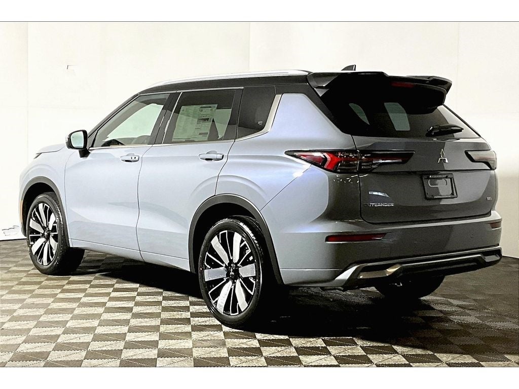 2025 Mitsubishi Outlander SEL