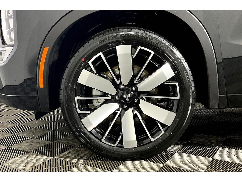 2025 Mitsubishi Outlander Platinum Edition