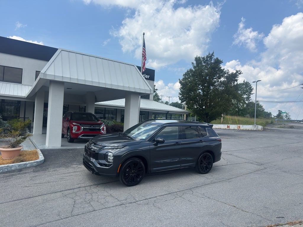 2026 Mitsubishi Outlander Black Edition
