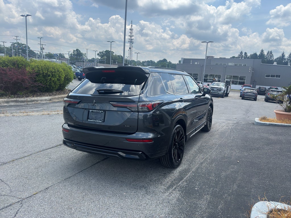 2026 Mitsubishi Outlander Black Edition