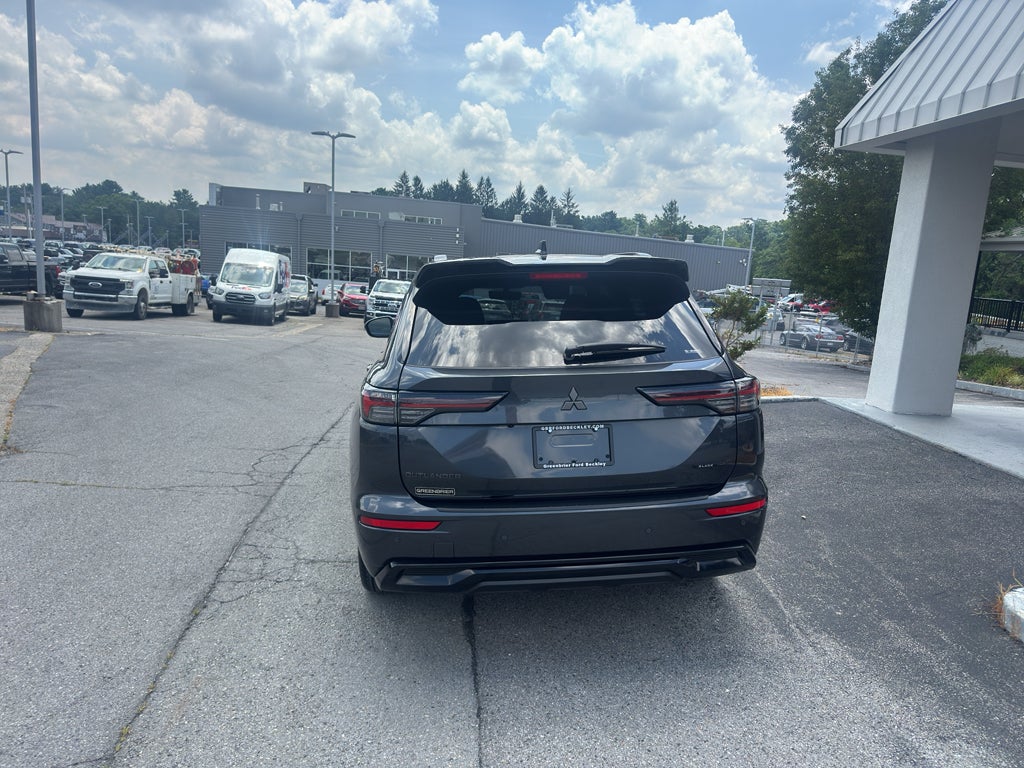 2026 Mitsubishi Outlander Black Edition