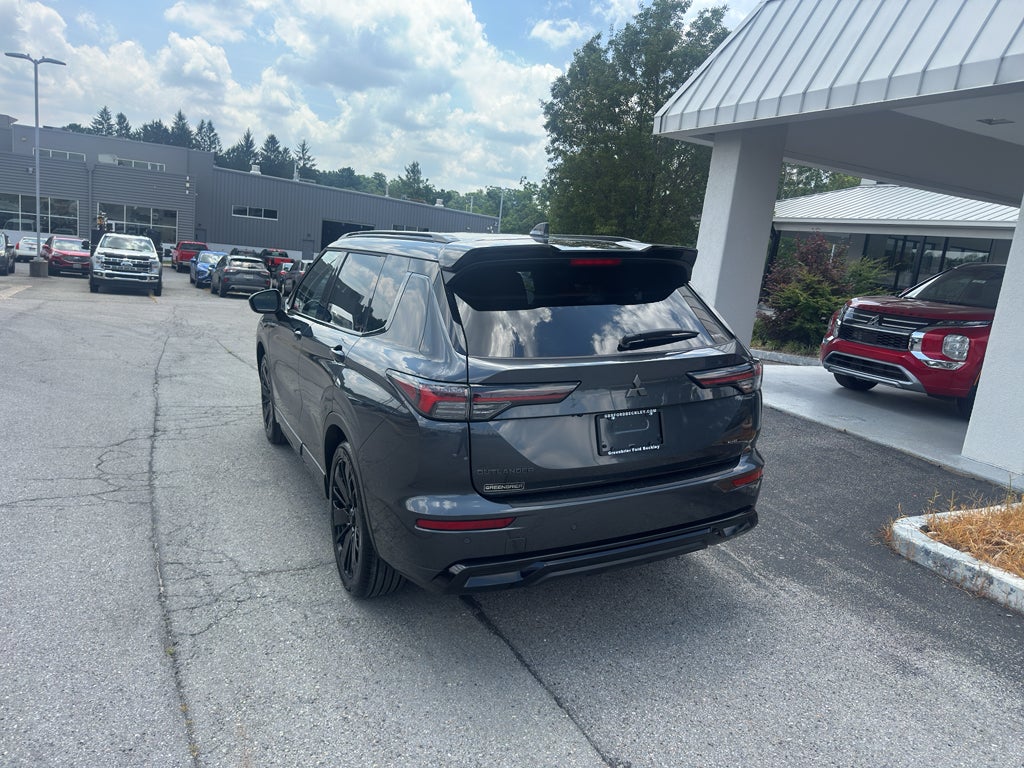 2026 Mitsubishi Outlander Black Edition