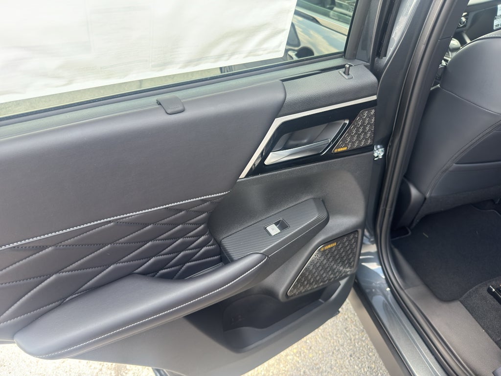 2026 Mitsubishi Outlander Black Edition