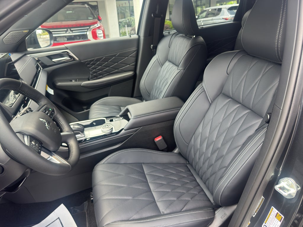 2026 Mitsubishi Outlander Black Edition