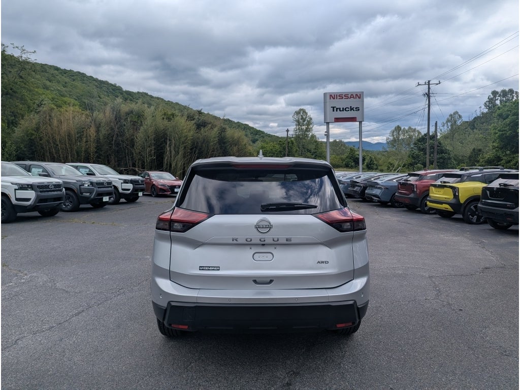 2025 Nissan Rogue SV