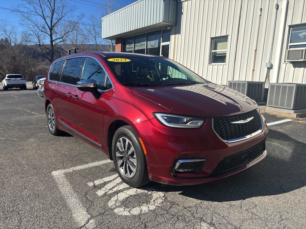 2023 Chrysler Pacifica Hybrid Limited