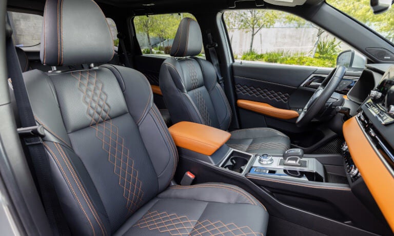 2024 Mitsubishi Outlander interior front seats